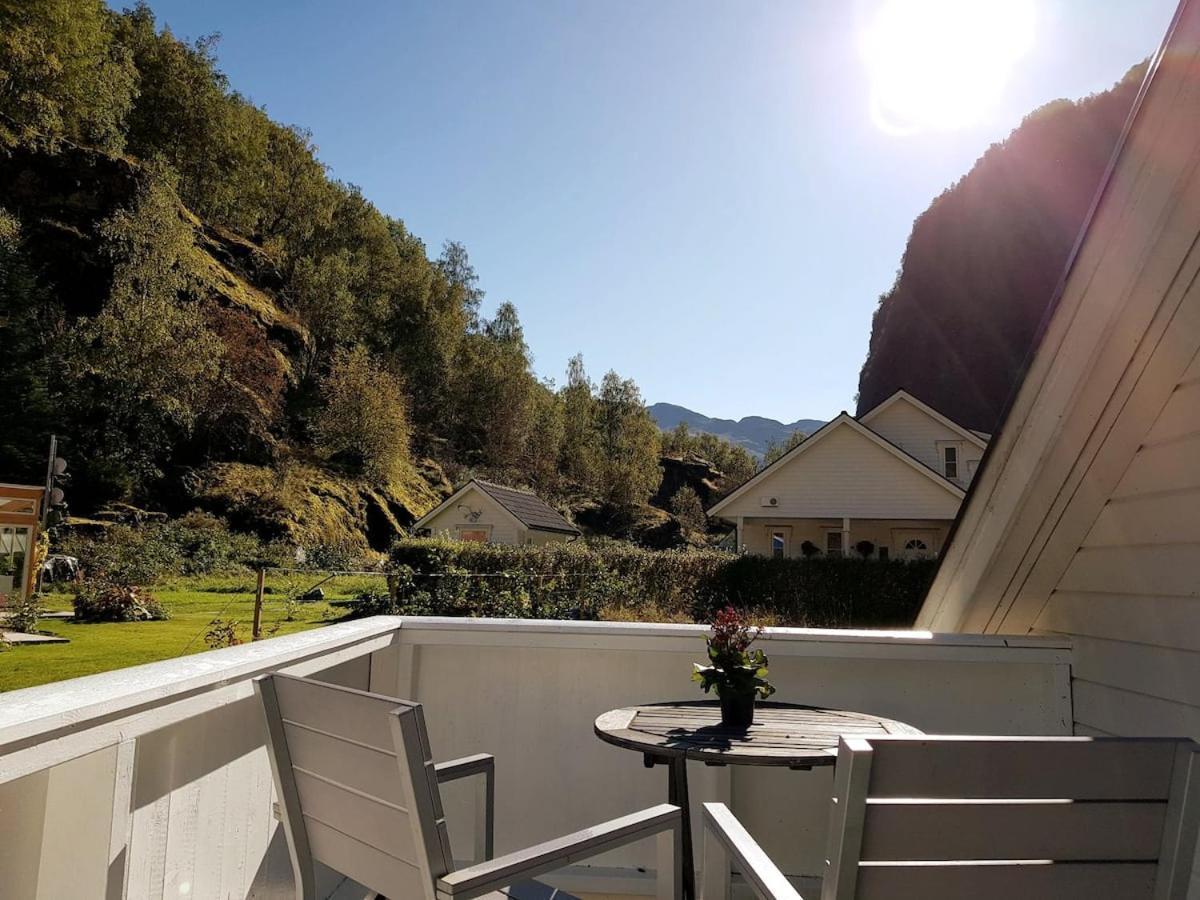 Bright And Cozy Apartment 1.5Km From City Centre Aurland Exterior foto